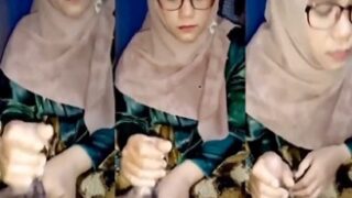 Bokep Viral Bu Guru Memiliki Kemampuan Mengeluarkan Sperma